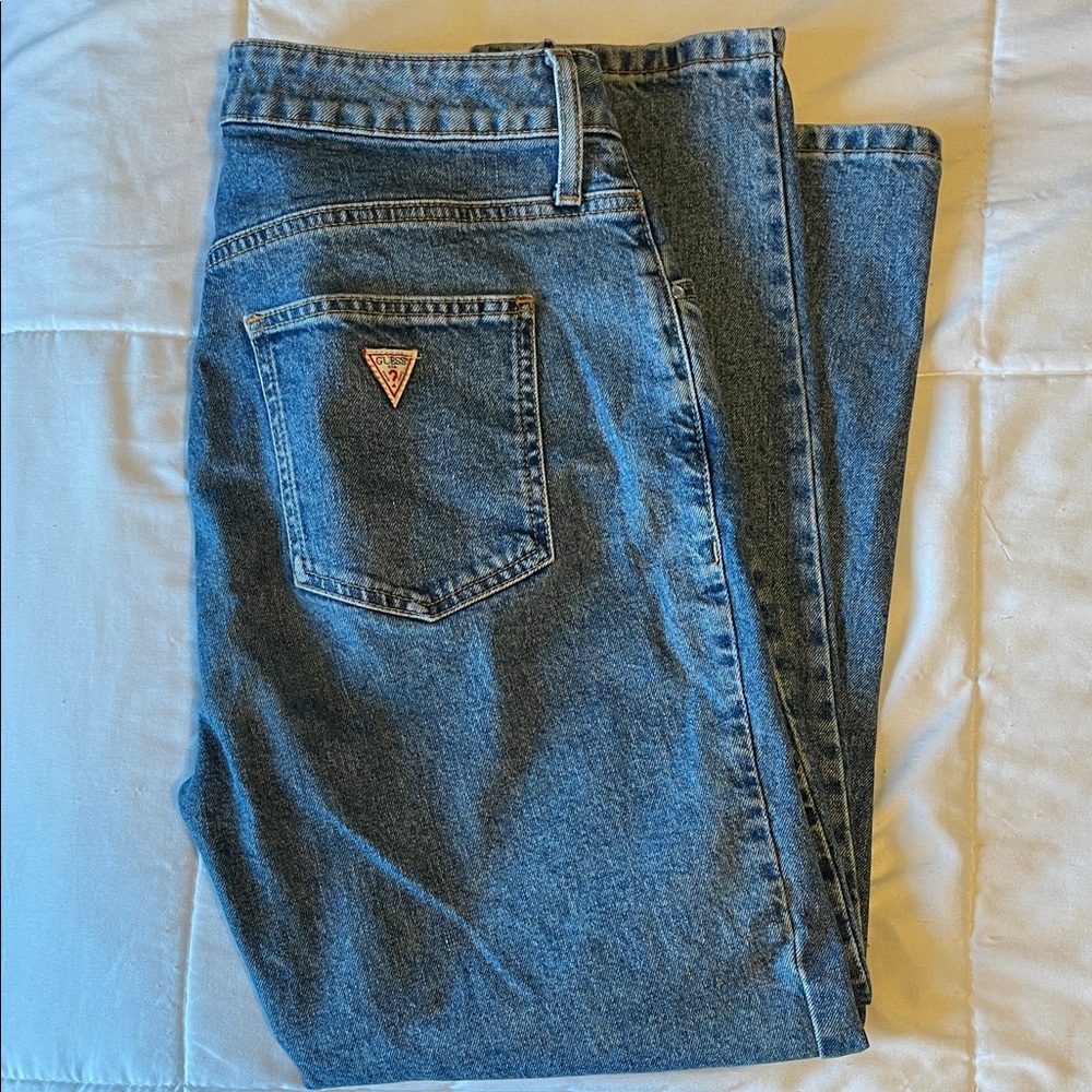 Guess women’s mom Jeans